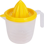 Plastic Citrus Juicer 600 ml with Pouring Nozzle, Lightweight