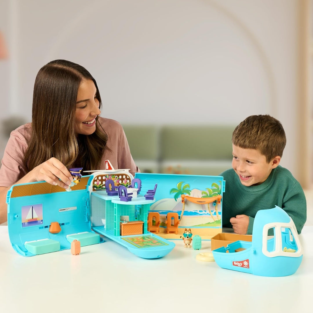 Moose Toys Bluey's 3-in-1 Transforming Airplane Playset