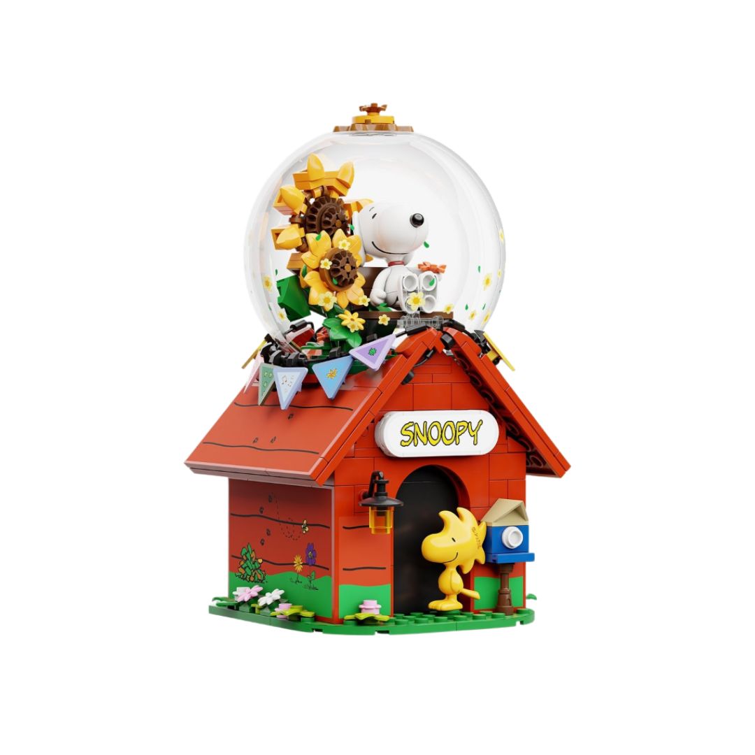 Pantasy Snoopy Red Doghouse Building Set