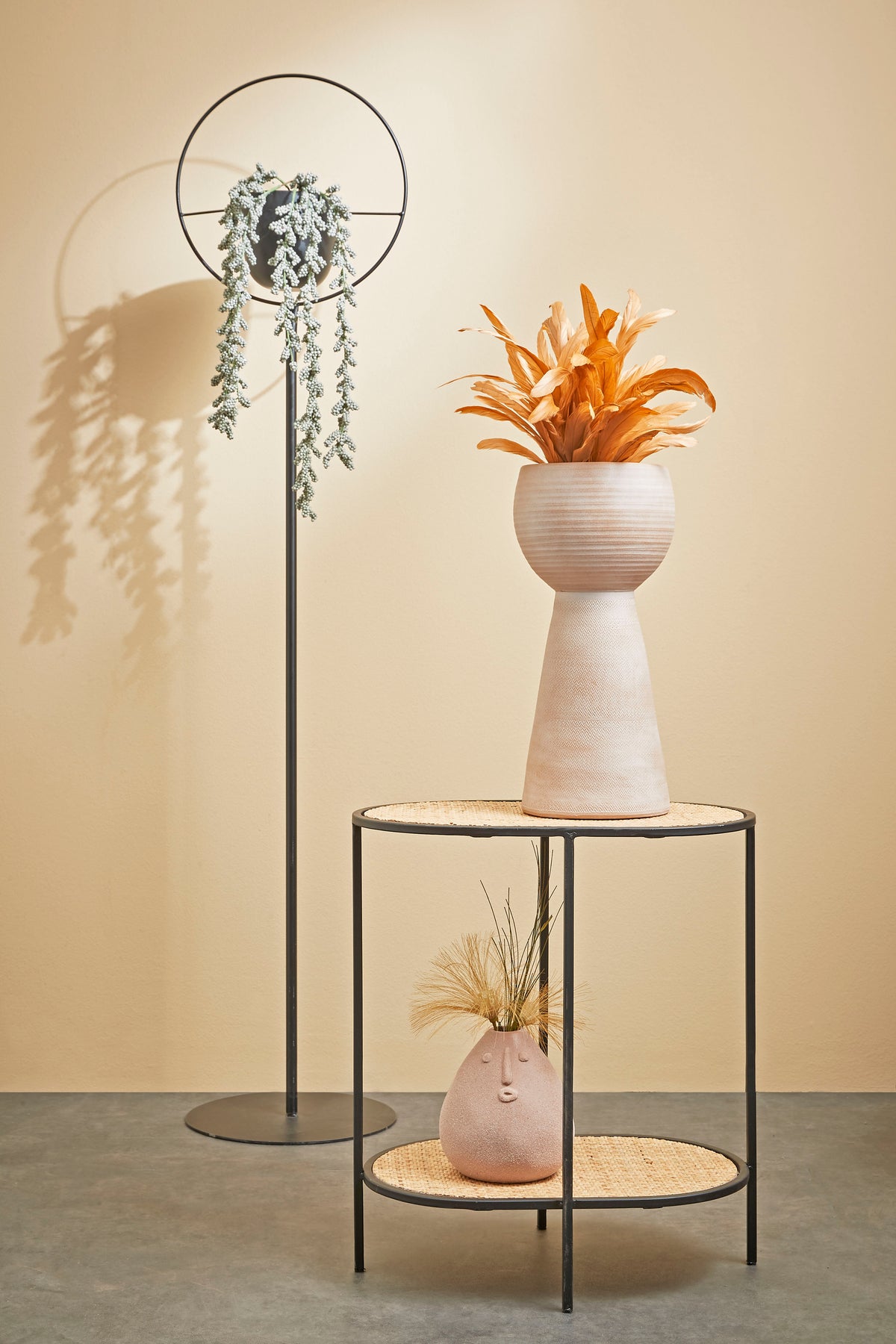 Salto Side Table - Stylish Iron Base with Rattan Top