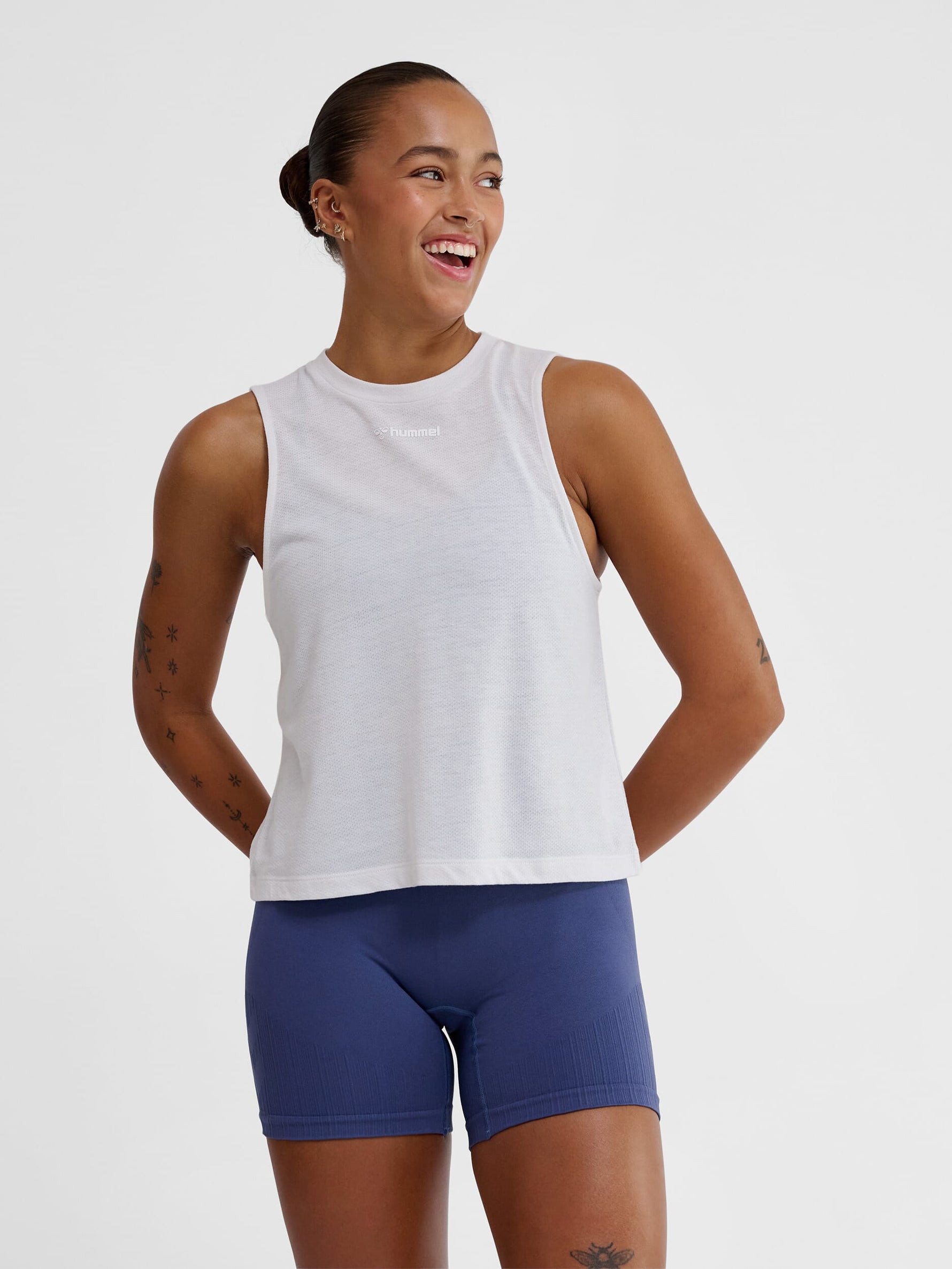 HUMMEL hmlMT VANJA SHORT MUSCLE TANKTOP