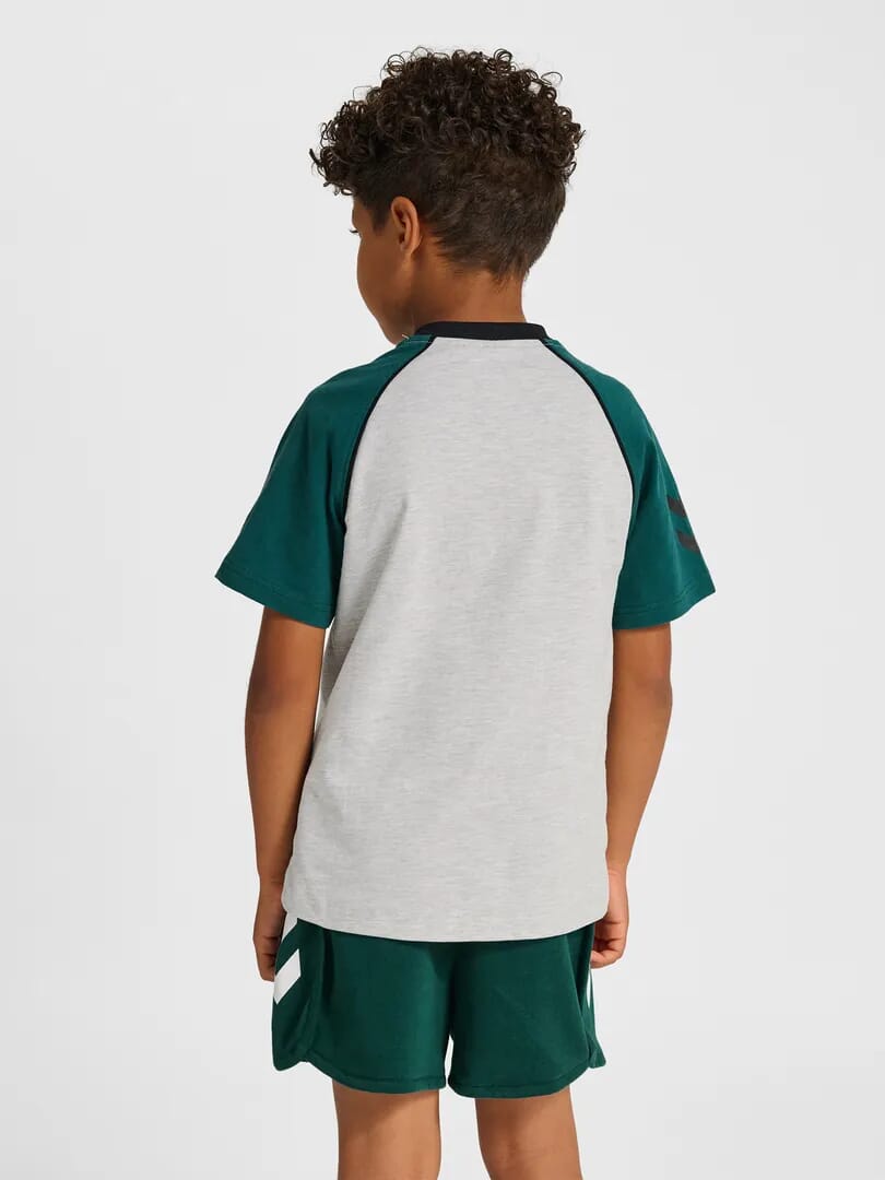 HUMMEL HMLJR REG V-NECK T-SHIRT SS