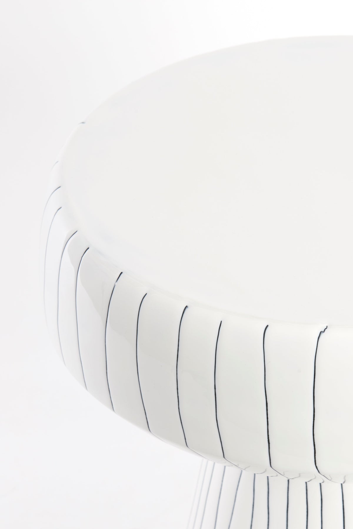 Side Table Shiny White & Black Modern Metal Accent Table