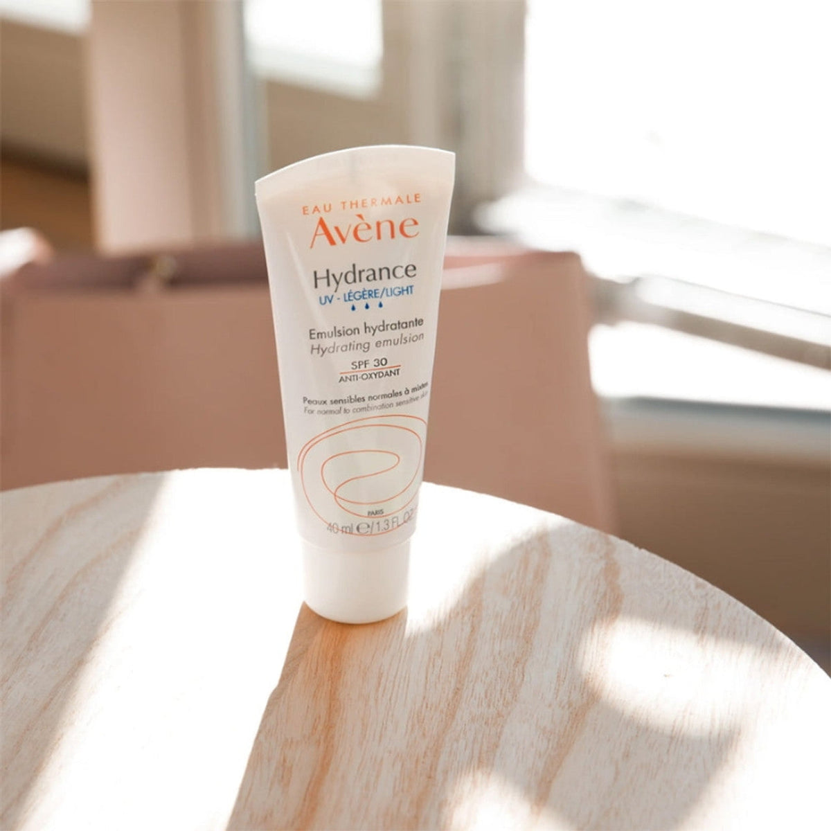 Avene Hydrance UV Light Hydrating Emulsion SPF 30 - Lightweight Moisturizer with Sun Protection-5