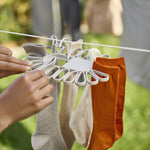 Joseph Joseph Petal™ 22-piece Quick-grip Ecru Drying Hanger