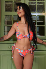 Tropical - Two Pieces Set Swimsuit with a Knot Detail - Orange Floral