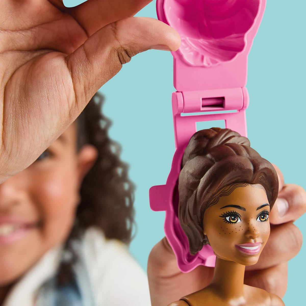 Hasbro Play-Doh Barbie Beach Day