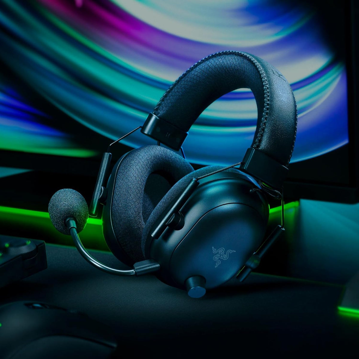 Razer BlackShark V2 Pro Wireless Gaming Headset: THX 7.1 Spatial Surround Sound - 50mm Drivers - Detachable Mic - for PC, PS5, PS4, Switch, Black