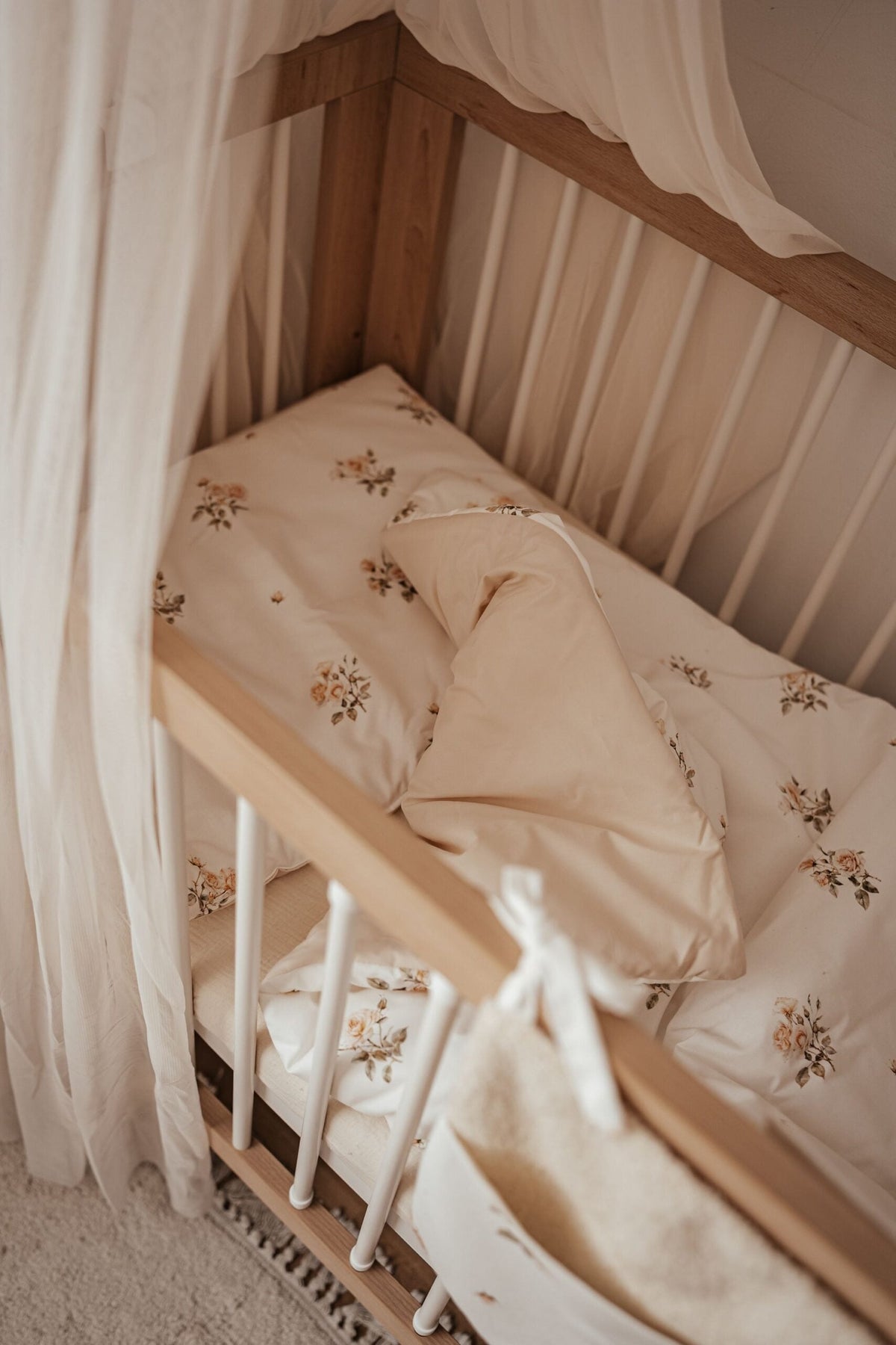 Koell: Premium Bedding Set with Filling - "Tea Roses"