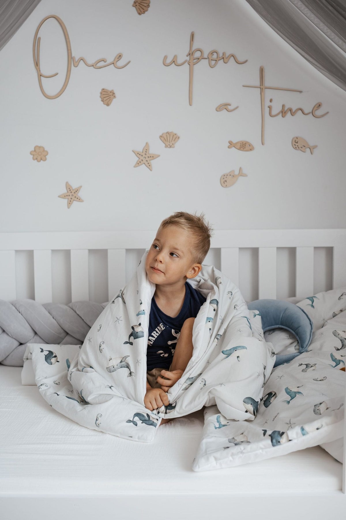 Koell: Premium Bedding Set with Integrated Filling - "Whales"