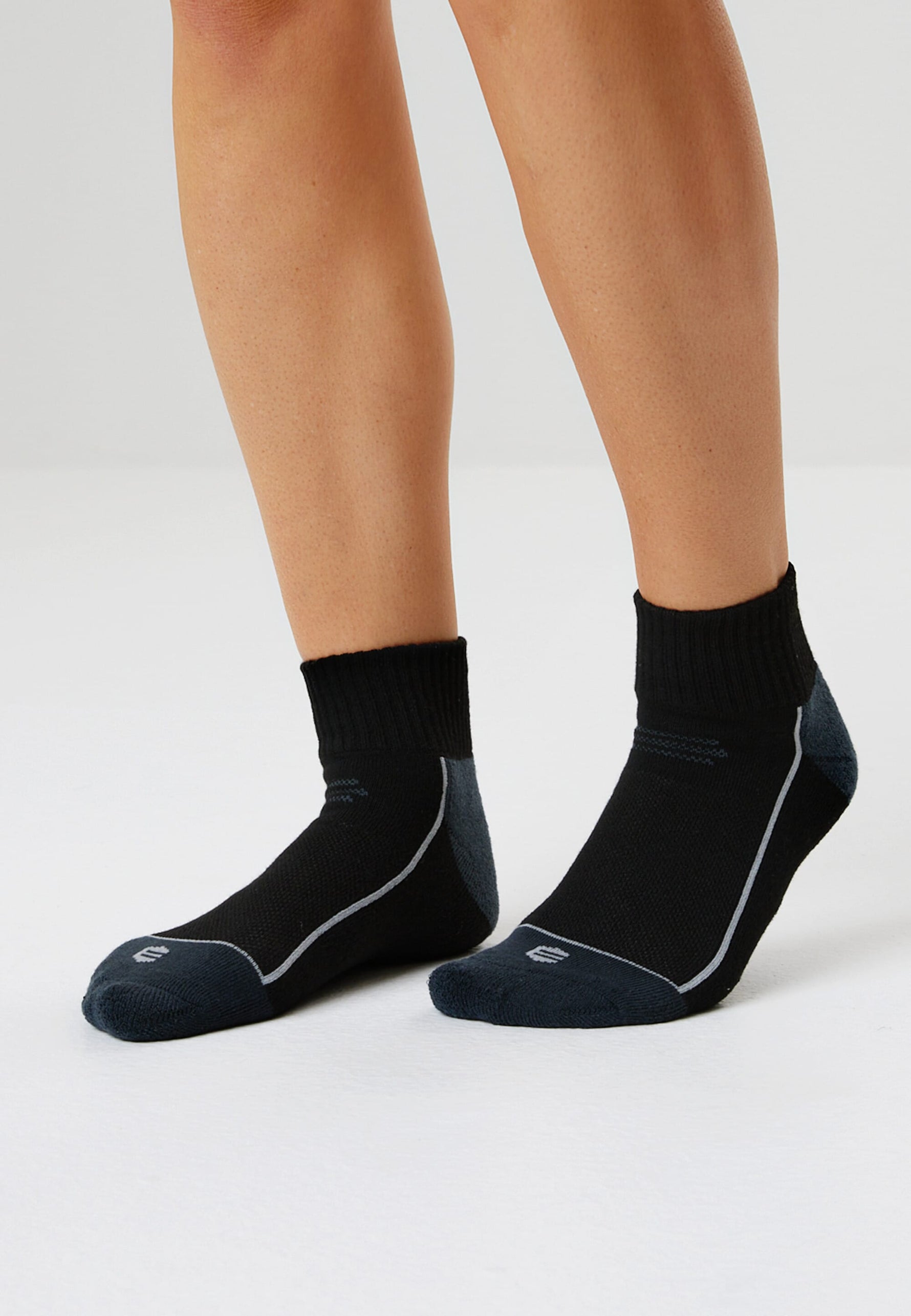 ENDURANCE AVERY QUARTER SOCKS 3-PACK