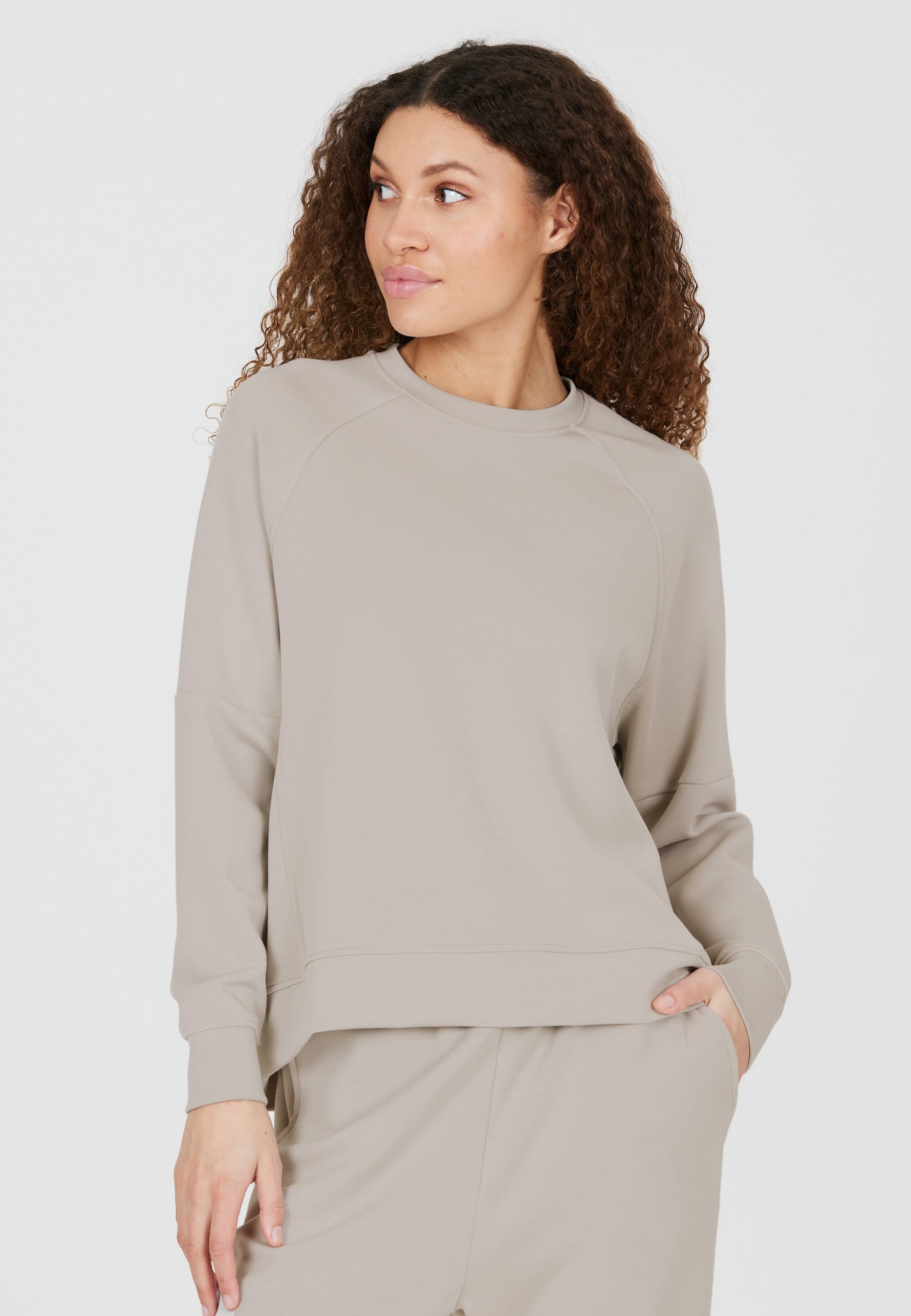 ATHLECIA JACEY W CREW NECK