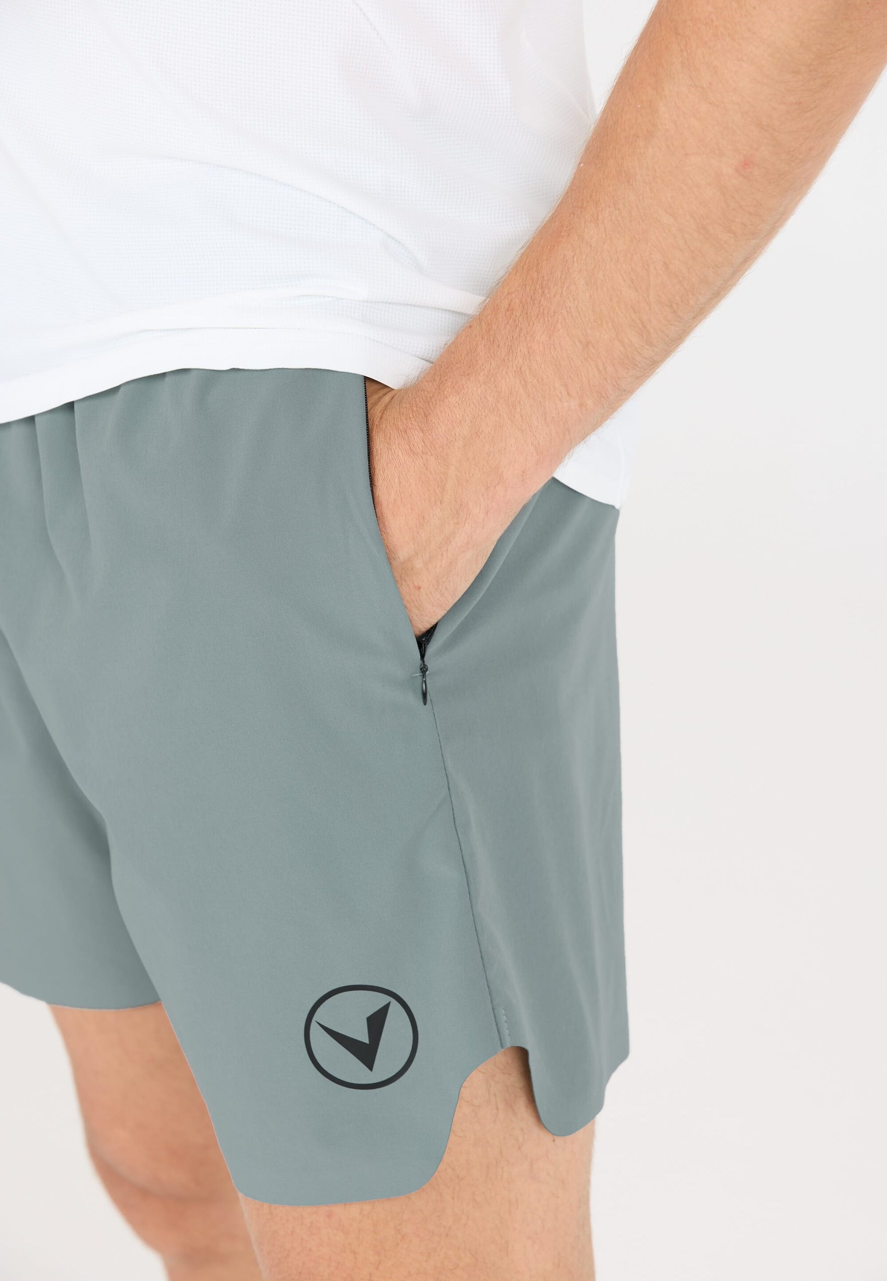 VIRTUS Spier V2 M Shorts