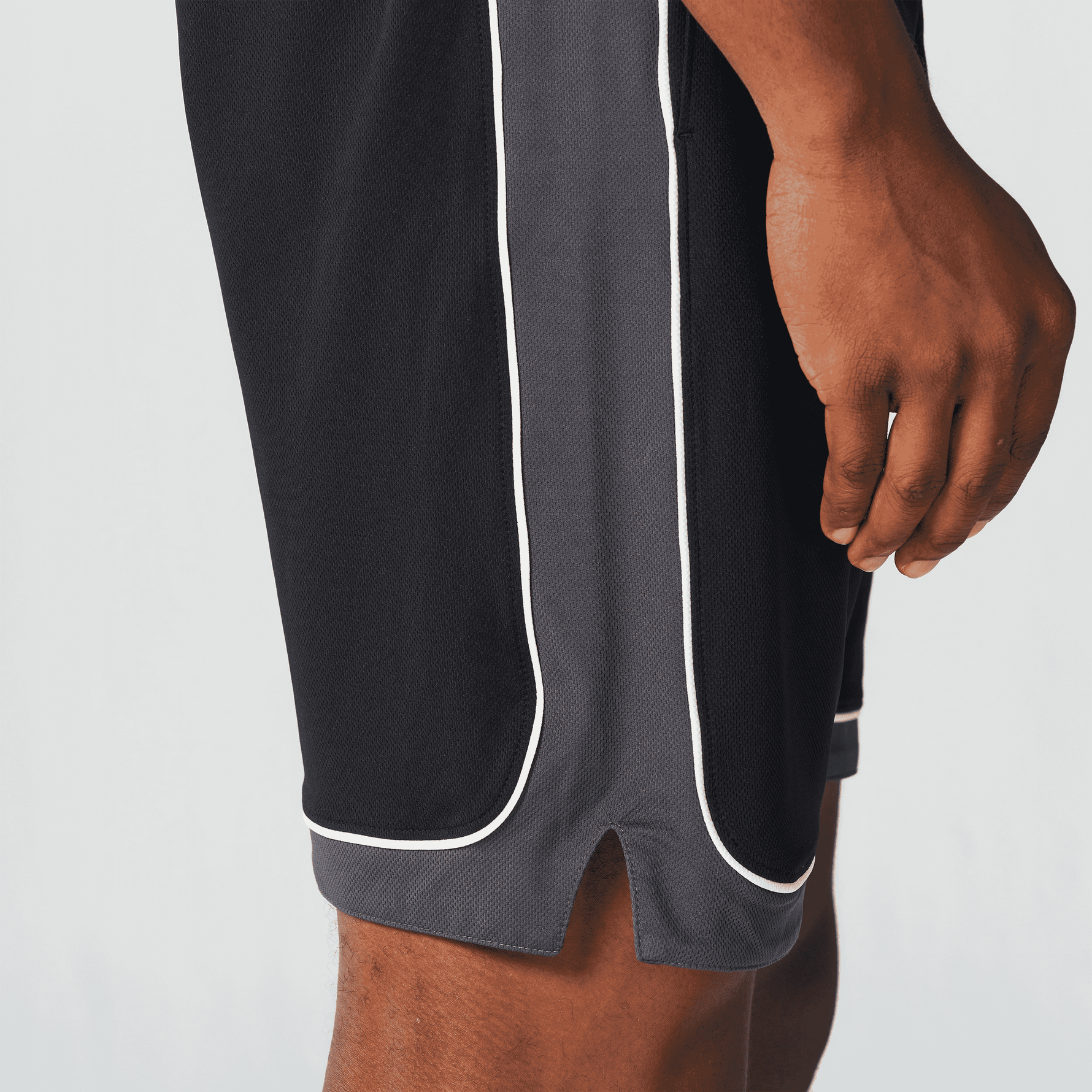 SQUATWOLF 9" BASKETBALL SHORTS