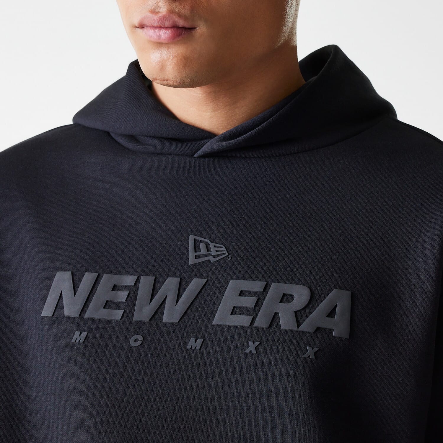NEW ERA NE TECH HOODIE NEWERA  BLK