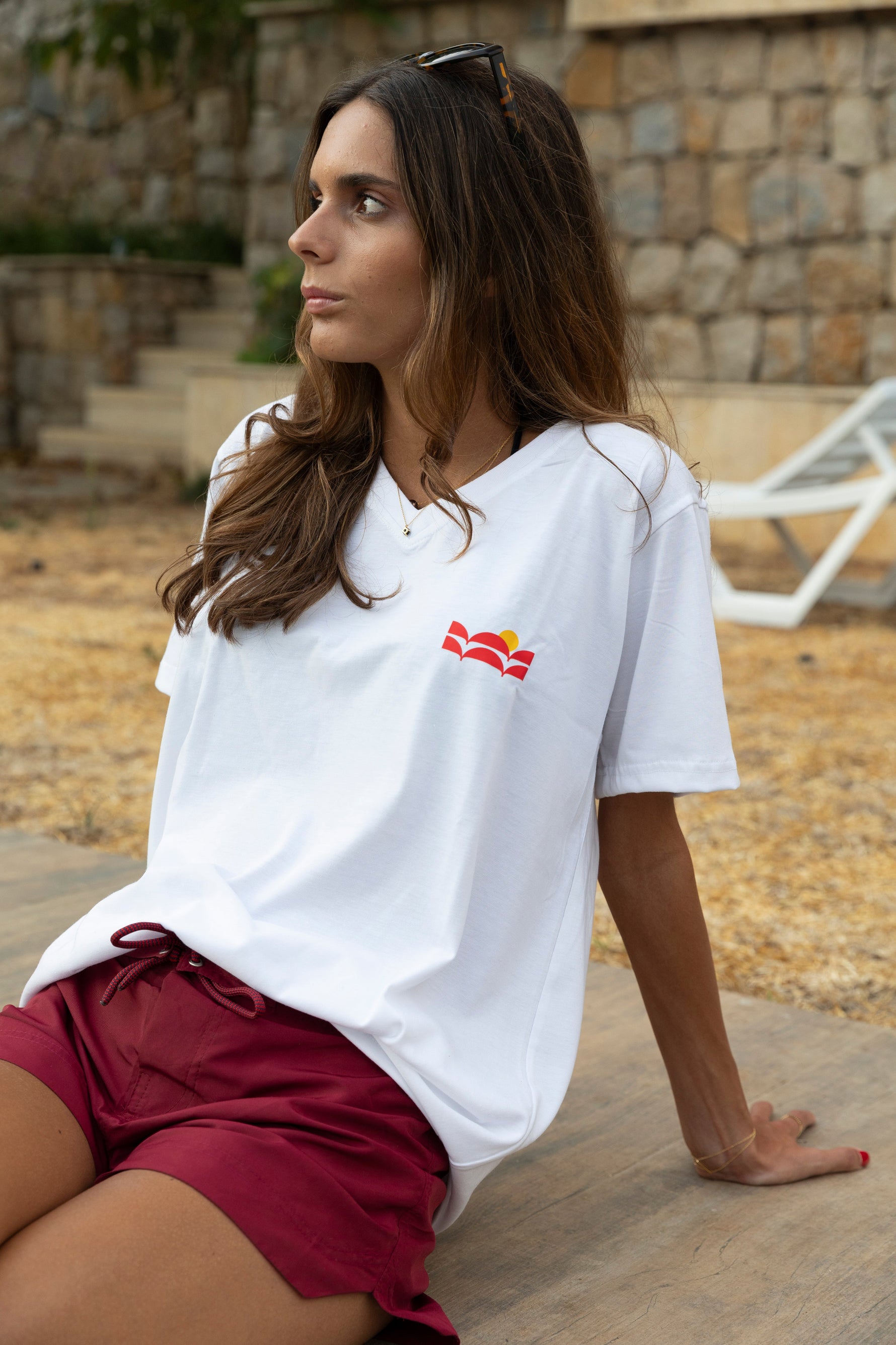 V-neck Tshirt Surf Board
