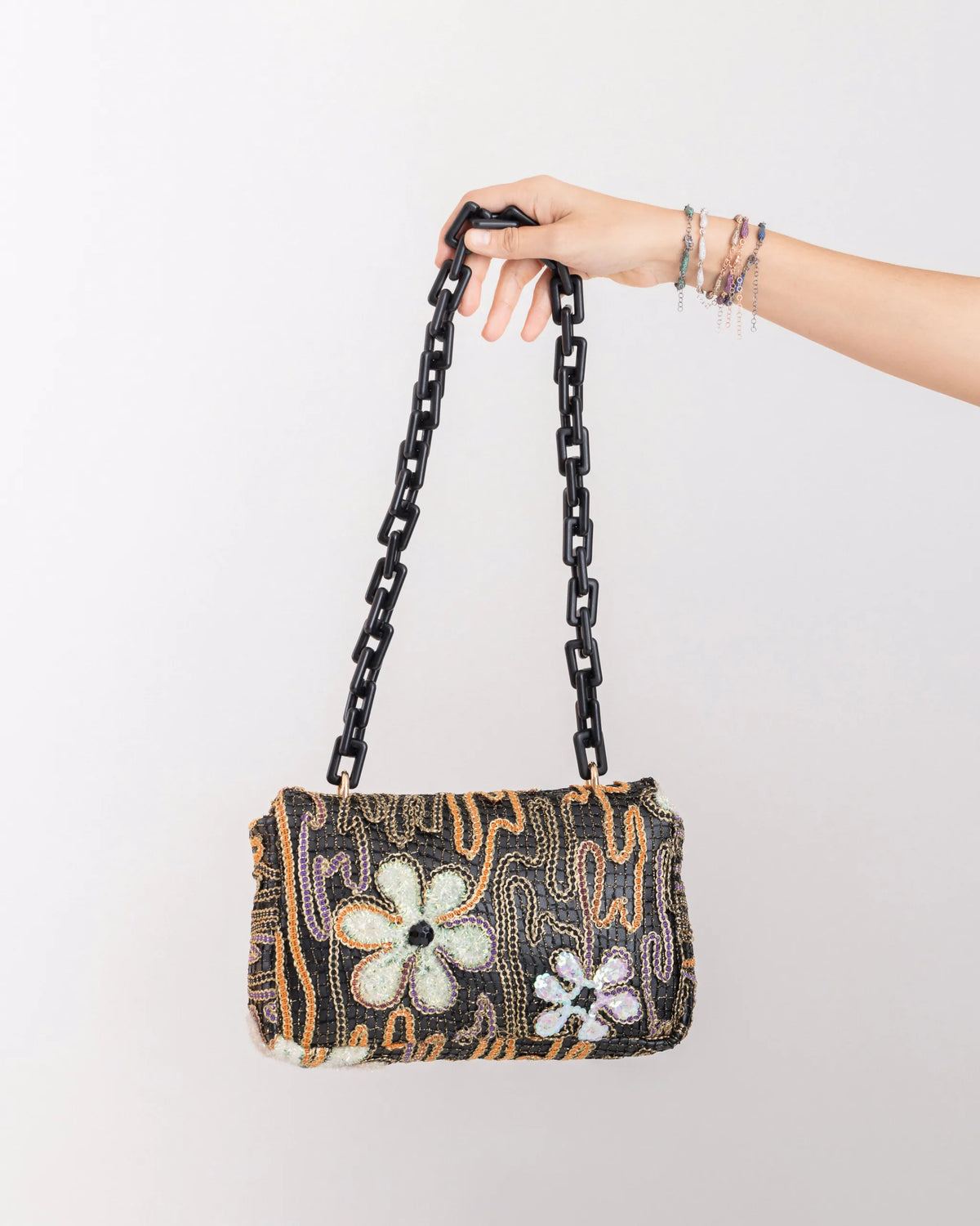 EMBROIDERED FLOWER BAG