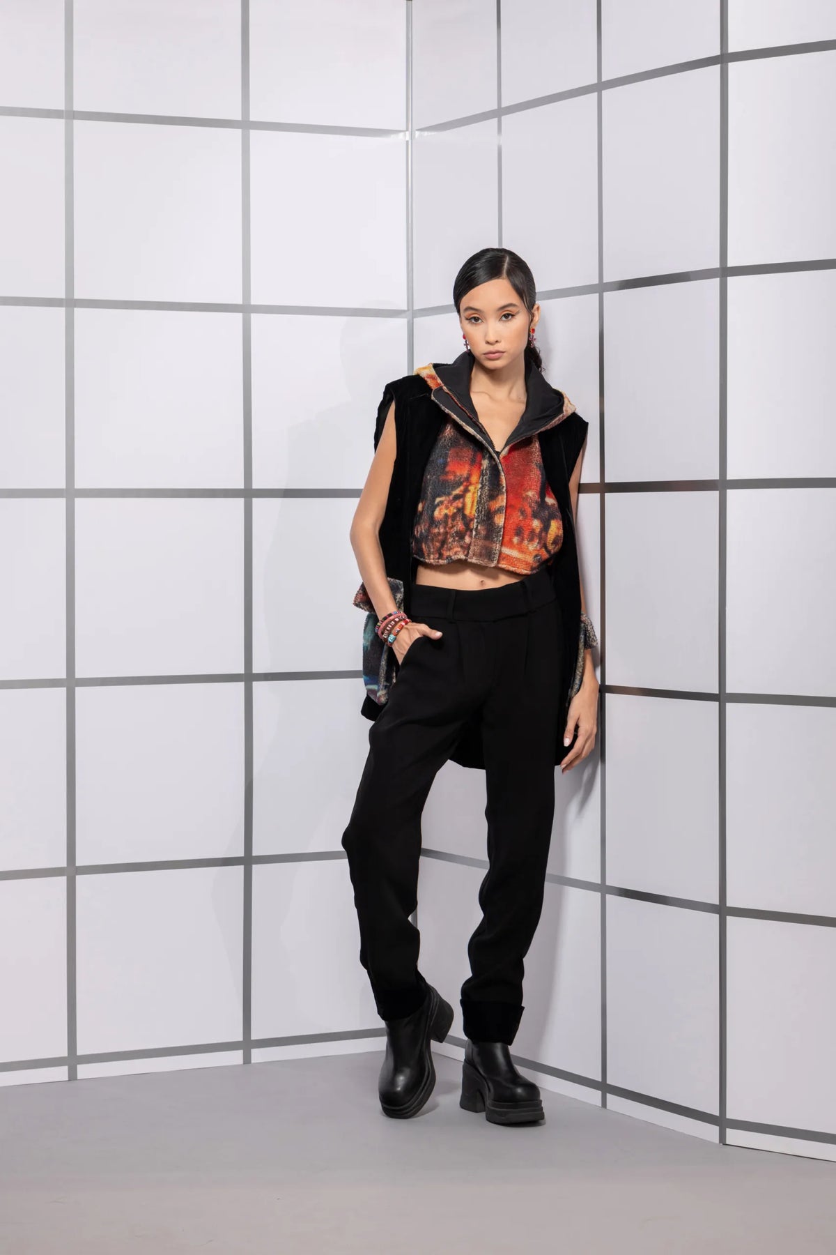 “CASTLING” CREPE PANTS-BLACK