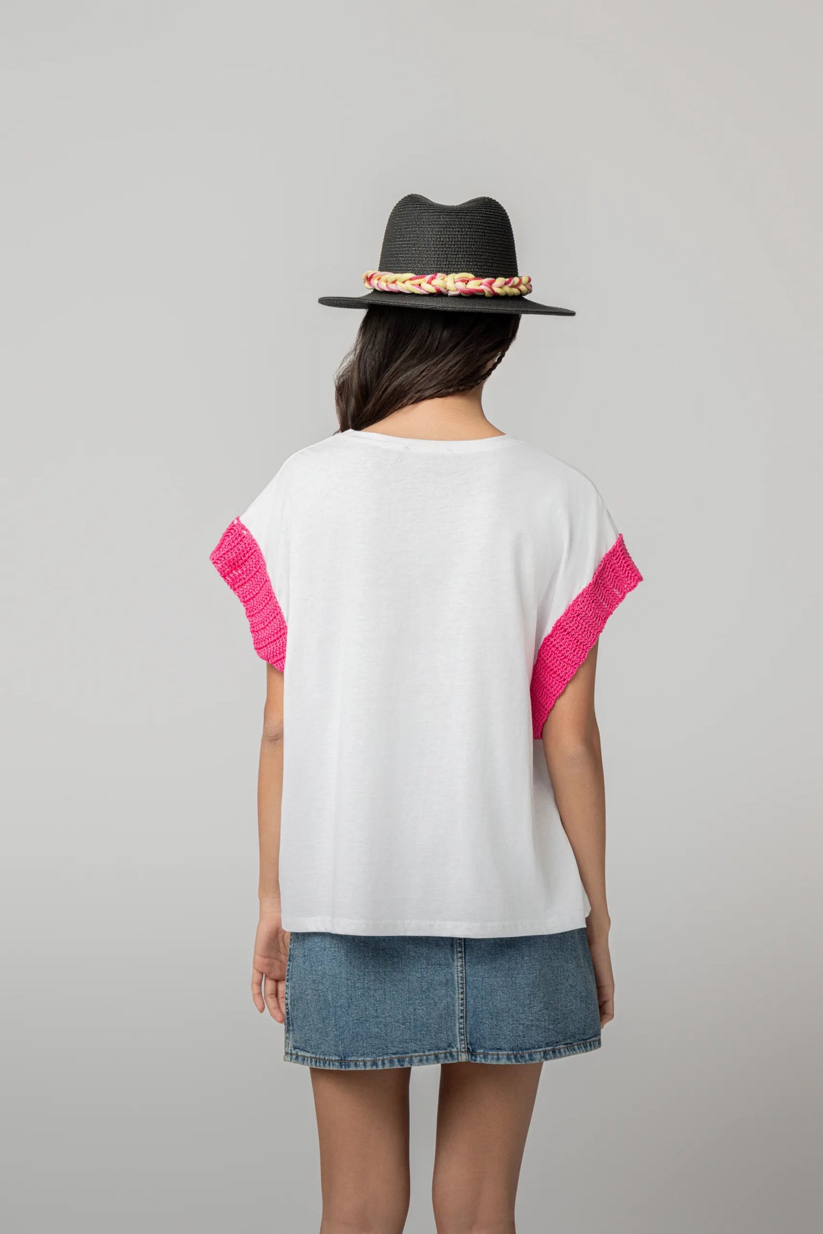 “TRIP” WHITE TEE