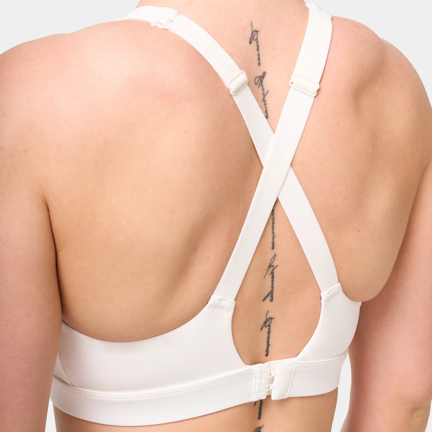SQUATWOLF ESSENTIAL BRA MID IMPACT