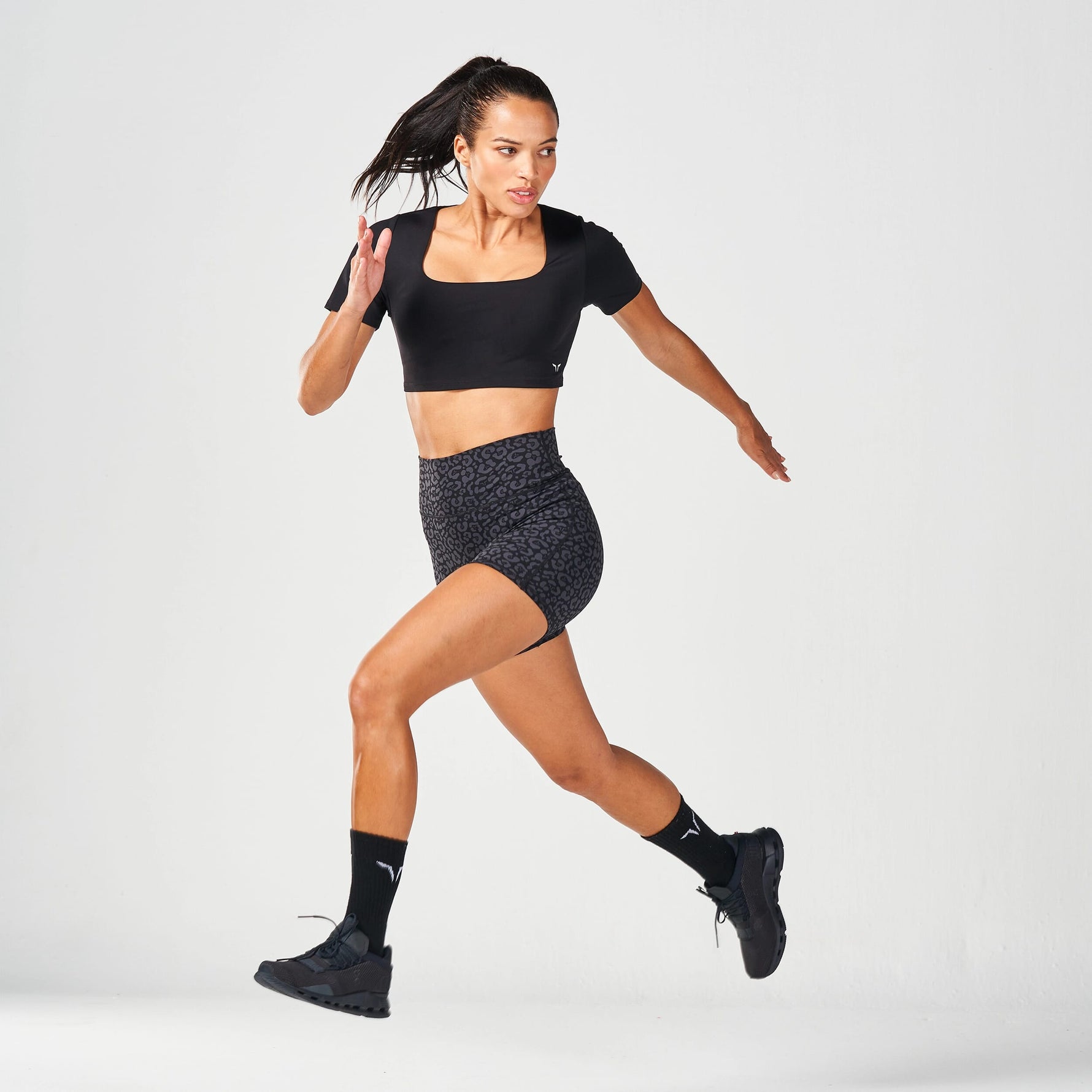SQUATWOLF UNTAMED 5" BIKER SHORTS