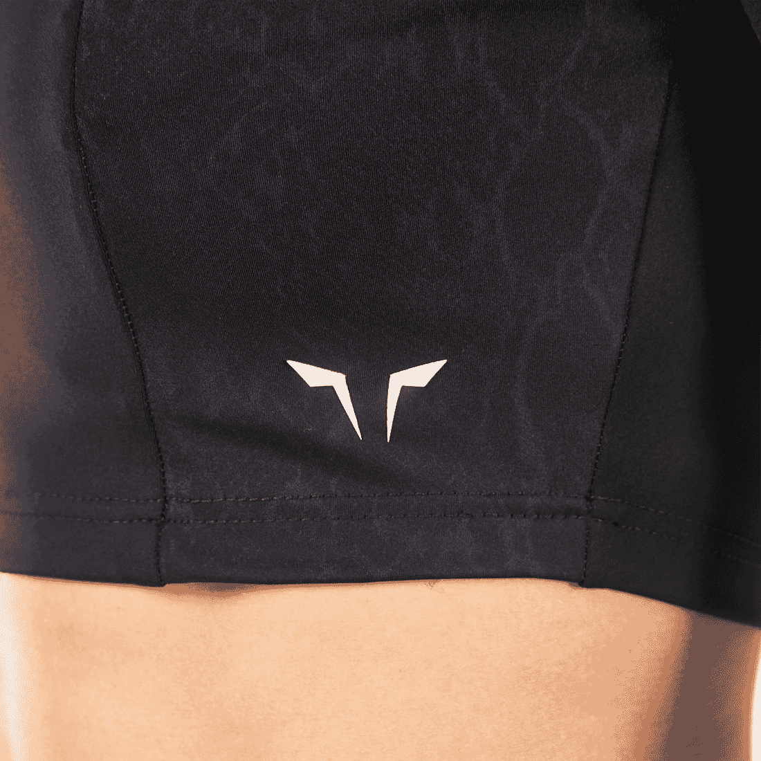 SQUATWOLF QTR ZIP SERPENT TOP