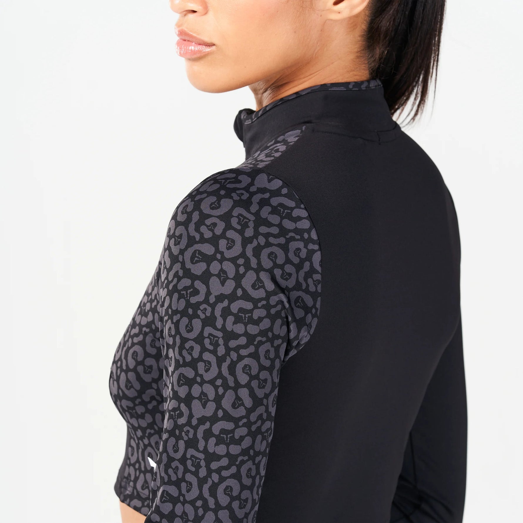SQUATWOLF QTR ZIP SERPENT TOP