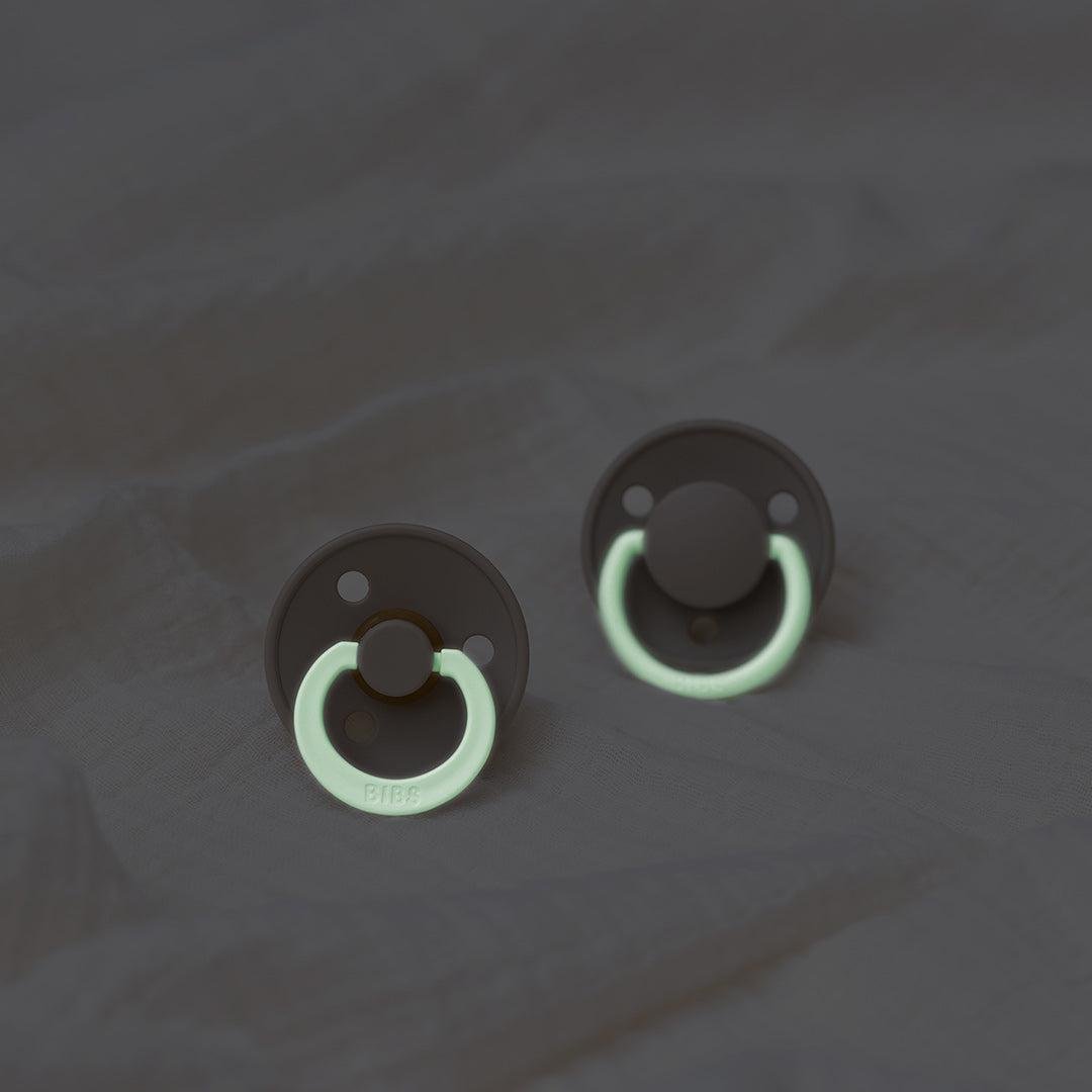 BIBS: Colour GLOW Latex Pacifiers - Blush + Vanilla (2 Pack)